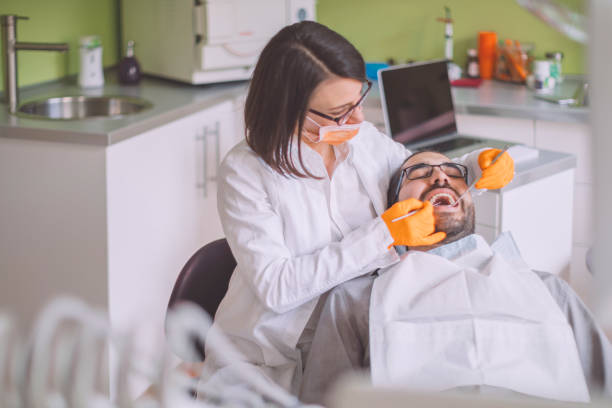 Best Emergency Dentist for Knocked-Out Tooth in Candlewick Lake, IL
